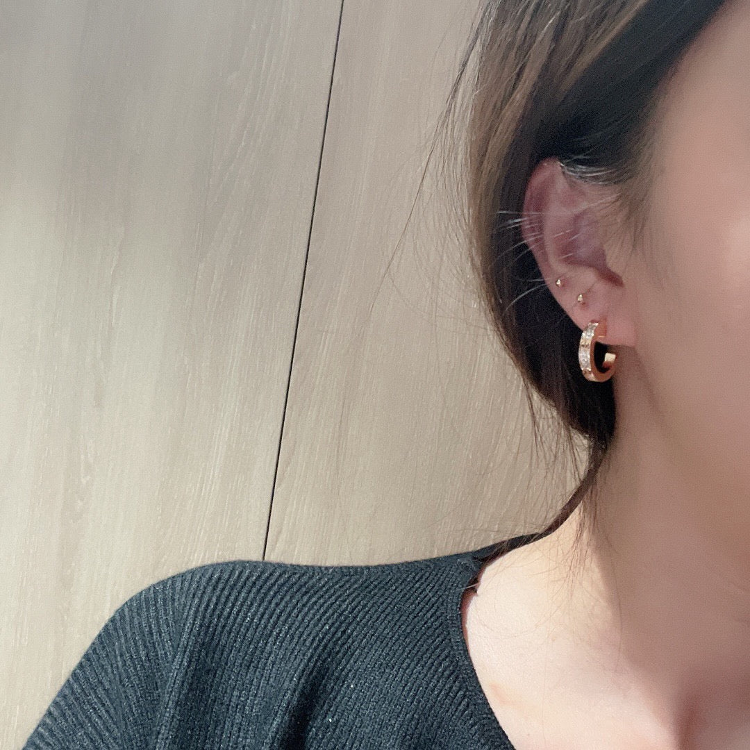[✨ROSE💎]LOVE 5.5MM DIAMOND PAVED EARRINGS