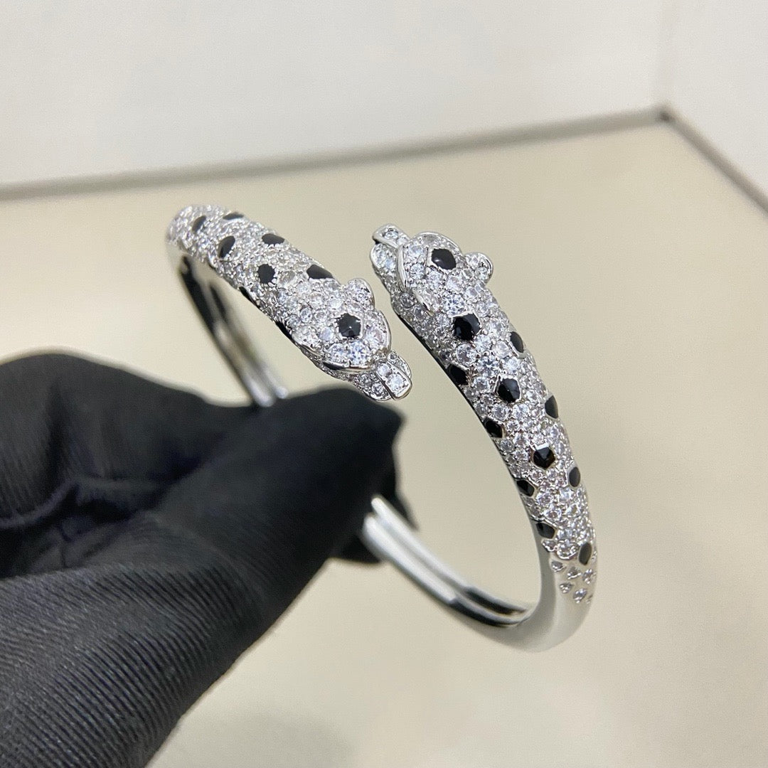 [✨ROSE💎]PANTHERE DOUBLE HEADED HALF DIAMOND OPEN BRACELET